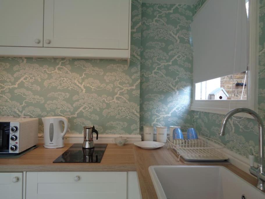 Charming English Style Studio Flat London Exteriör bild